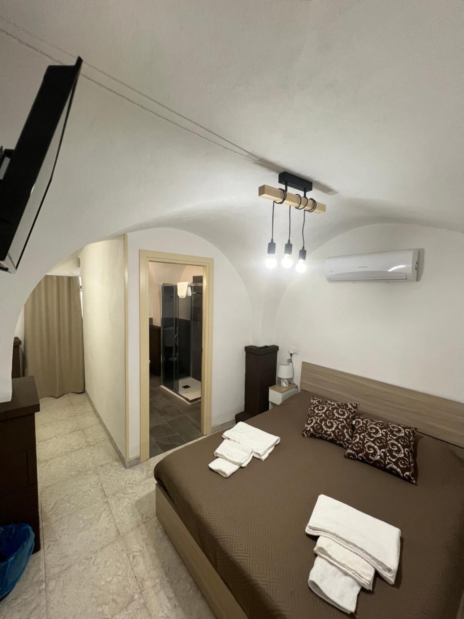 Station Rooms37 Sassari Buitenkant foto