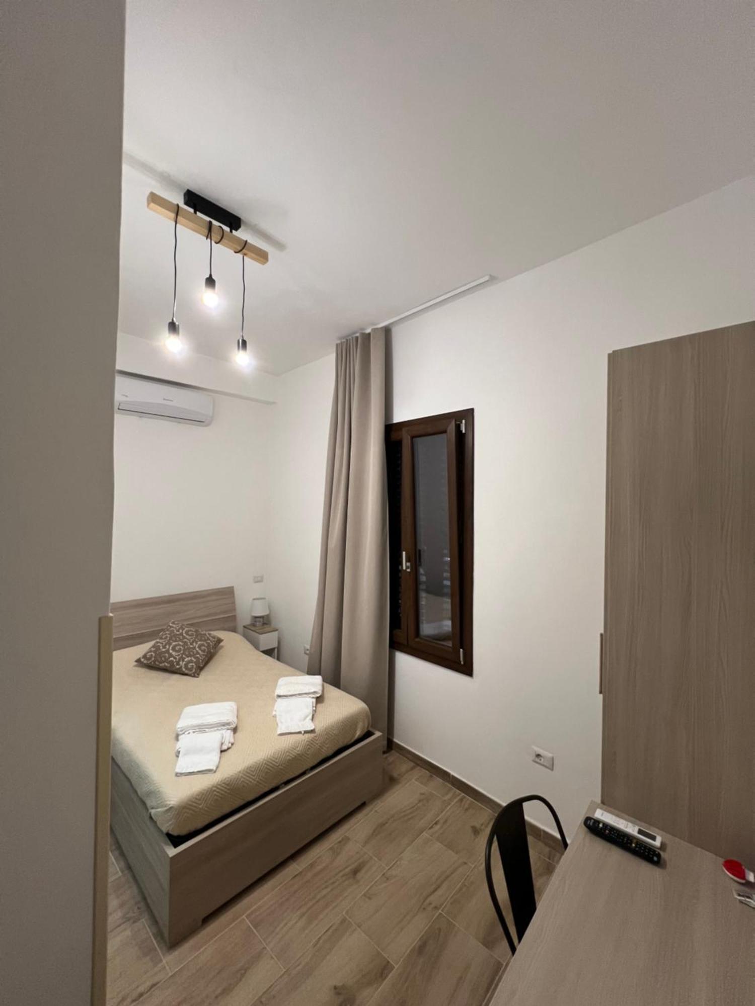 Station Rooms37 Sassari Buitenkant foto