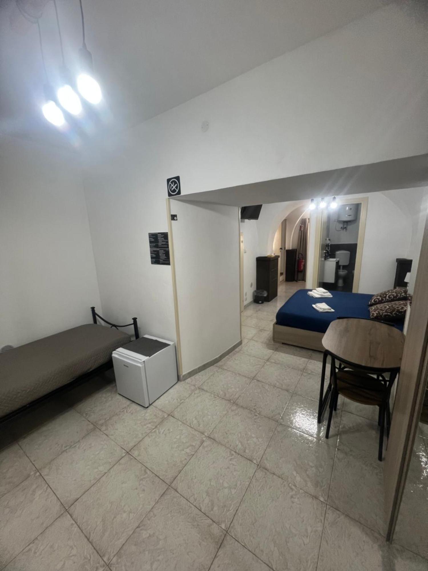 Station Rooms37 Sassari Buitenkant foto